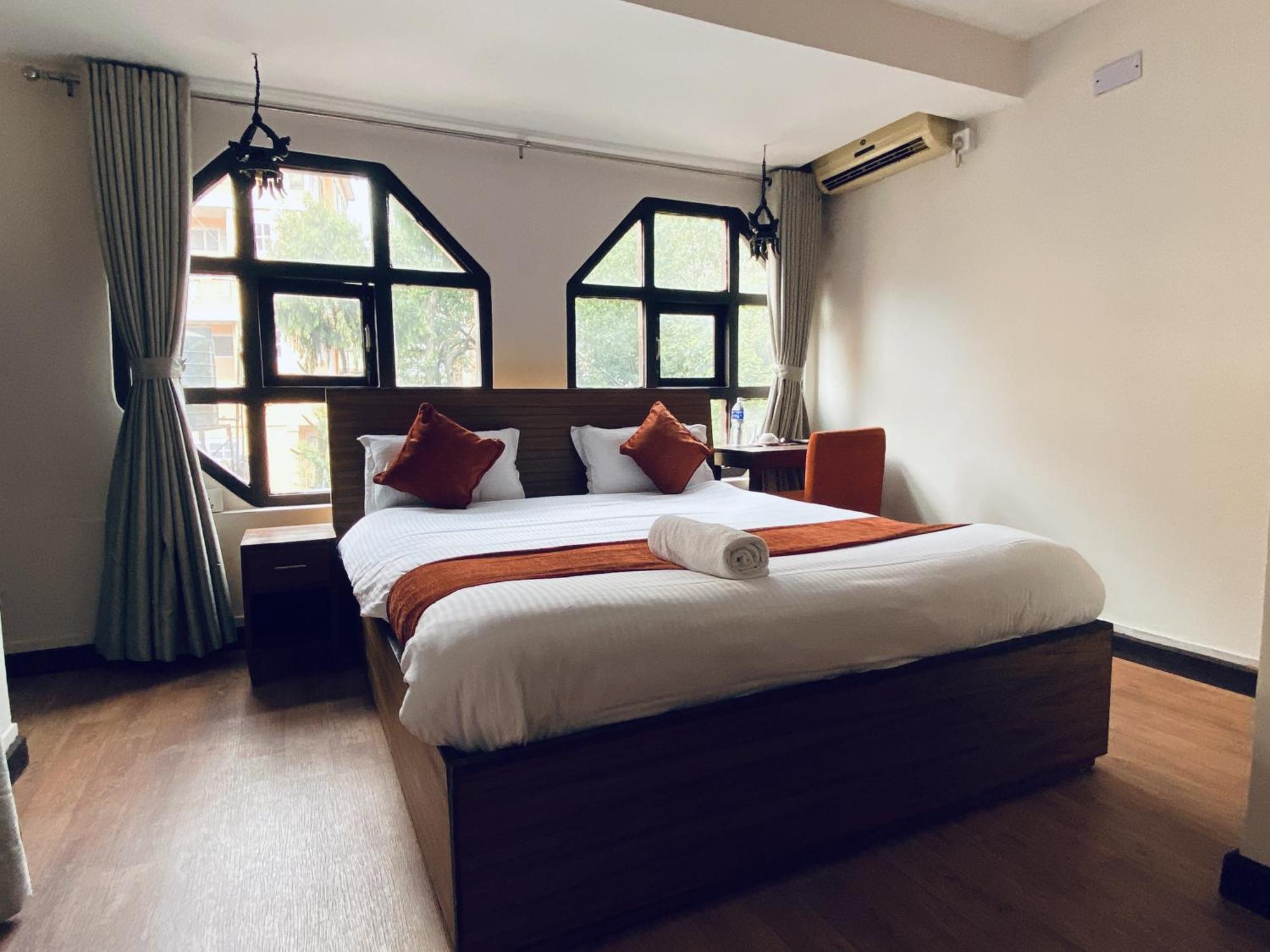 Hotel Pala Kathmandu Exterior photo